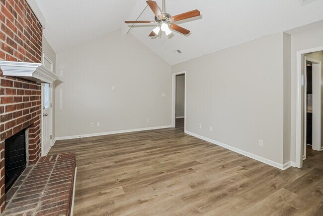 Building Photo - 6659 Ashland Dr