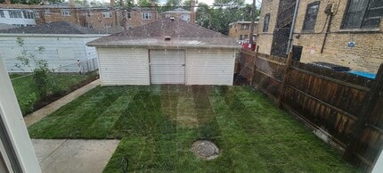 Building Photo - 5144 N Avers Ave