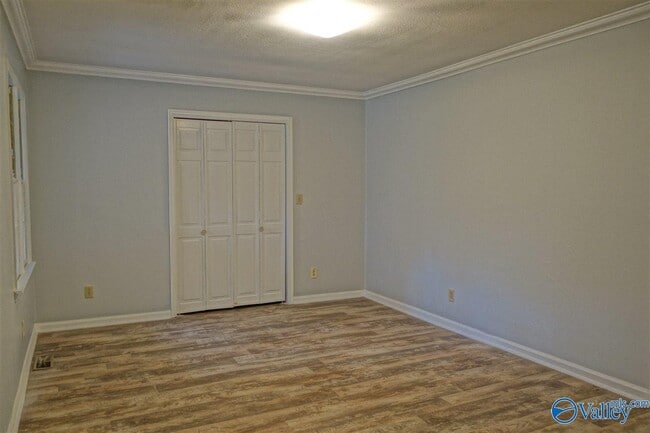 Building Photo - 209 Winthrop Dr SW