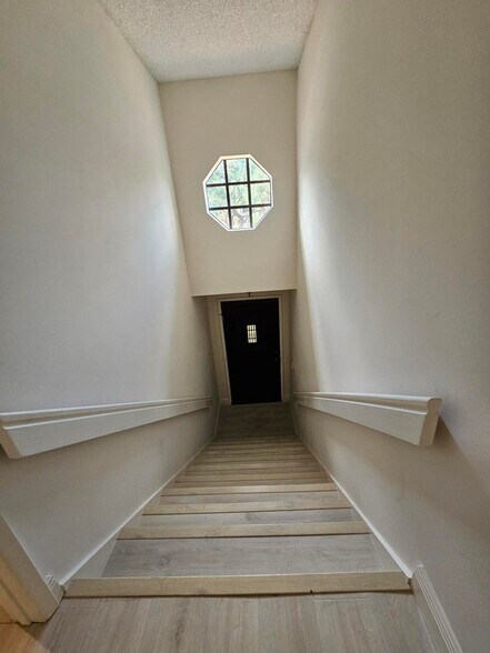 Building Photo - 7976 La Mirada Dr