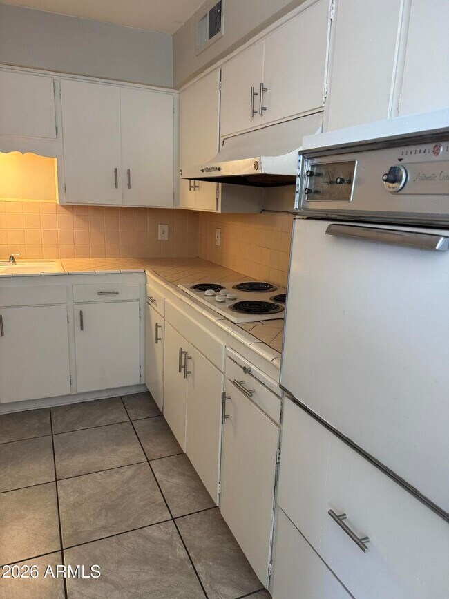 Building Photo - 62 S Allen
