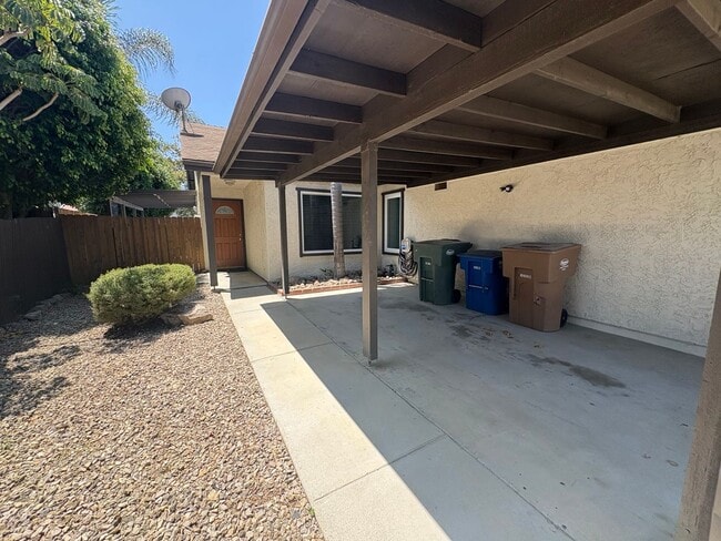 Building Photo - Charming Single-Story in Mission Oaks area!