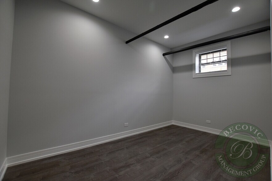 Building Photo - 6105 N Winthrop Ave