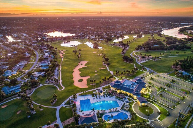 Building Photo - 44 Yacht Club Dr