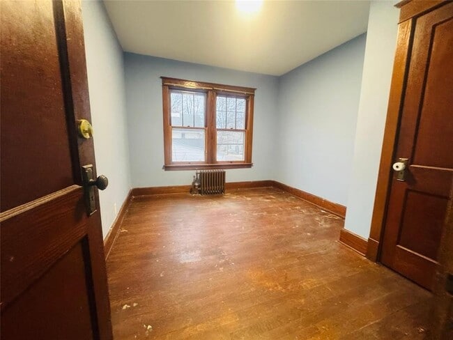 Building Photo - 20 Elm St