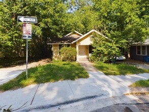 Building Photo - 2818 Salado St
