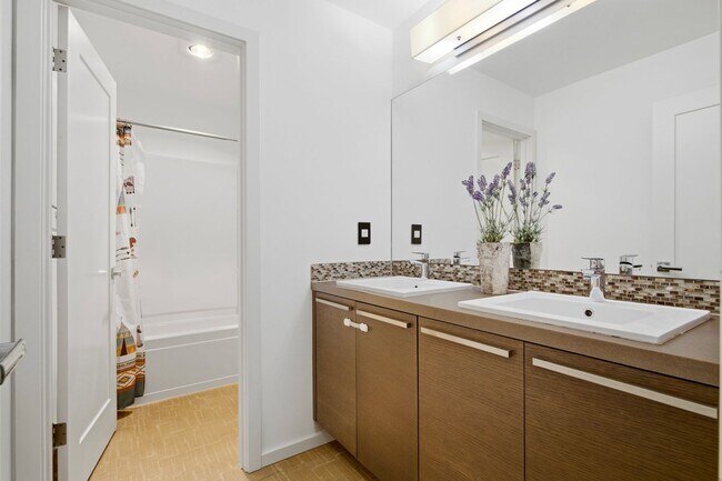 Building Photo - 17129 42nd Dr SE