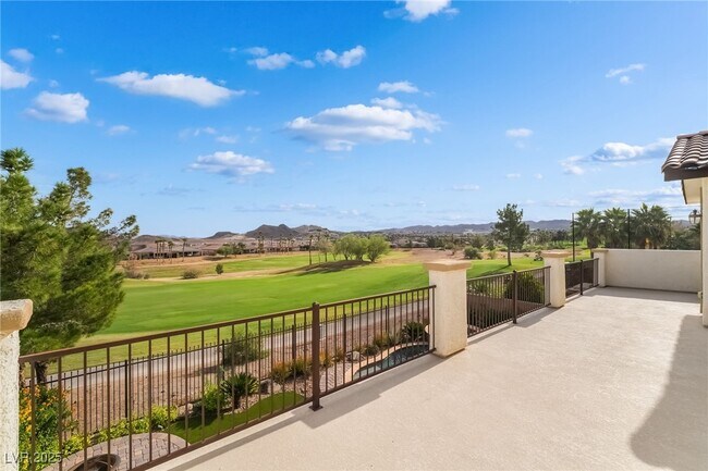 Building Photo - 1088 Via Alloro