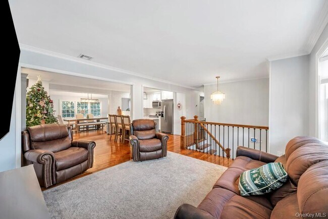 Building Photo - 62 Forest Ave