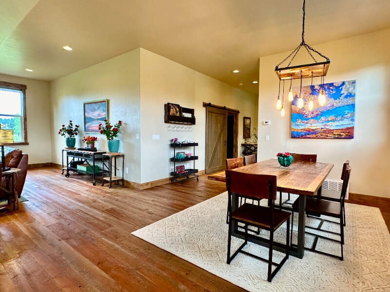 Building Photo - 3071 River Lakes Dr