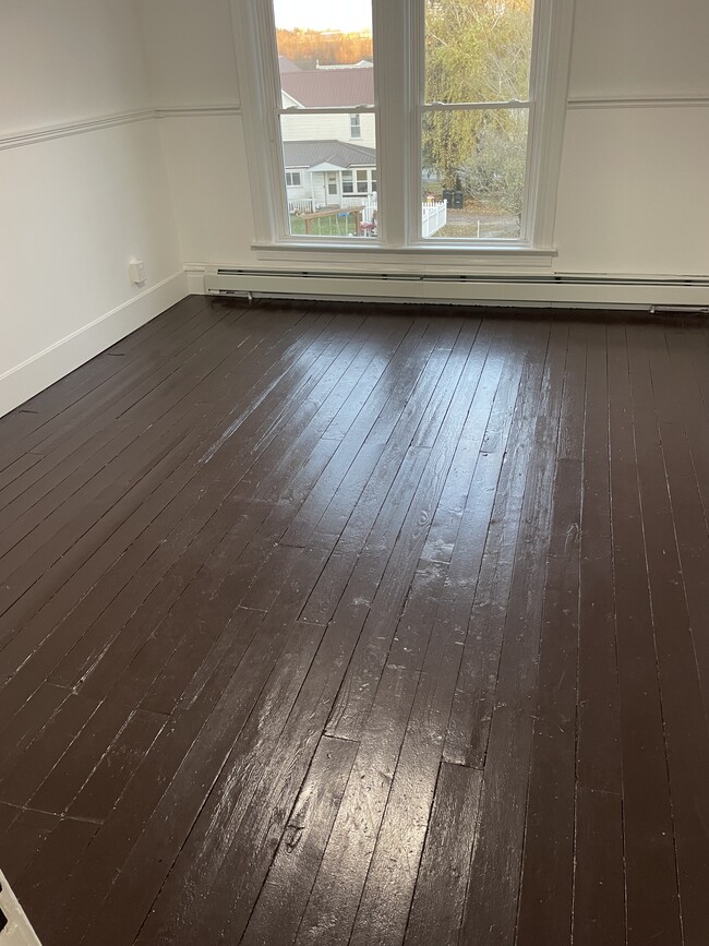 Building Photo - 23 Church St