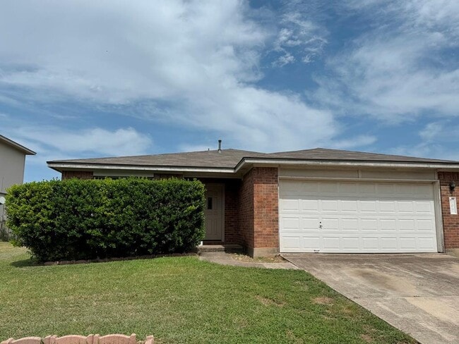 Primary Photo - 209 Katy B Ln