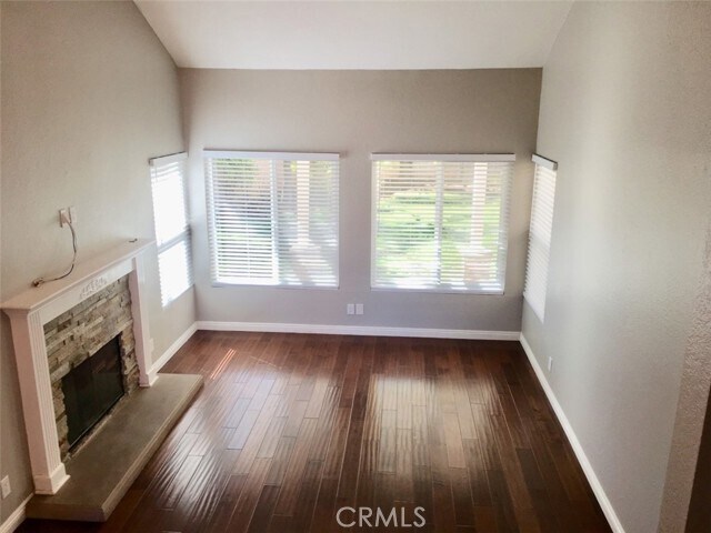 Building Photo - 45 Desert Thorn