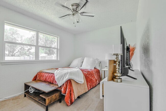 Building Photo - 5708 3rd St