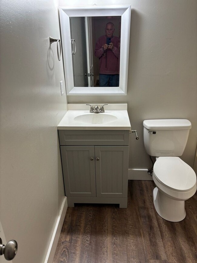 Building Photo - Spacious 3 Bedroom 2 Bath apartment!