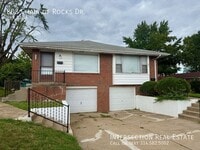 Building Photo - 803 Chain of Rocks Dr