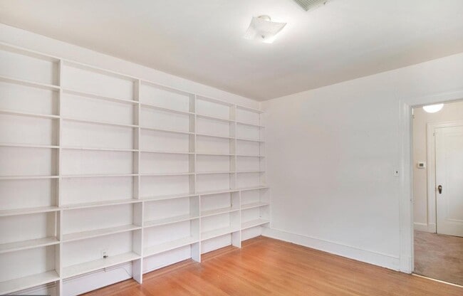 Building Photo - 5540 30th St NW