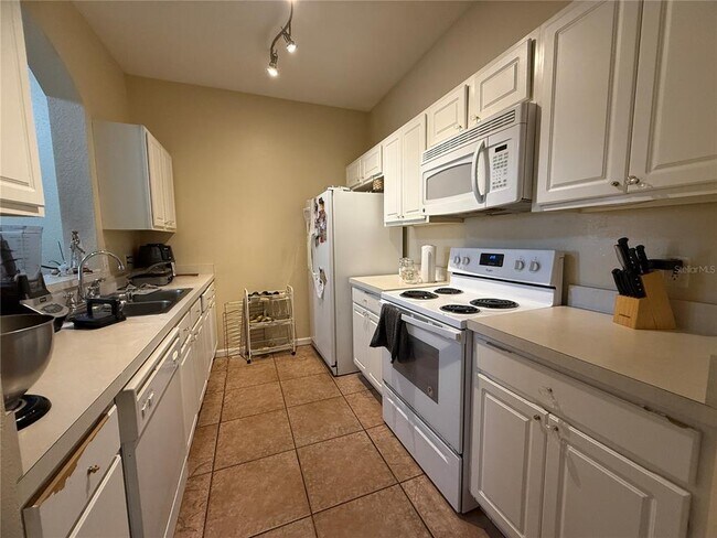 Building Photo - 13572 Turtle Marsh Loop