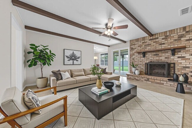 Building Photo - 2300 Zinnia Ct