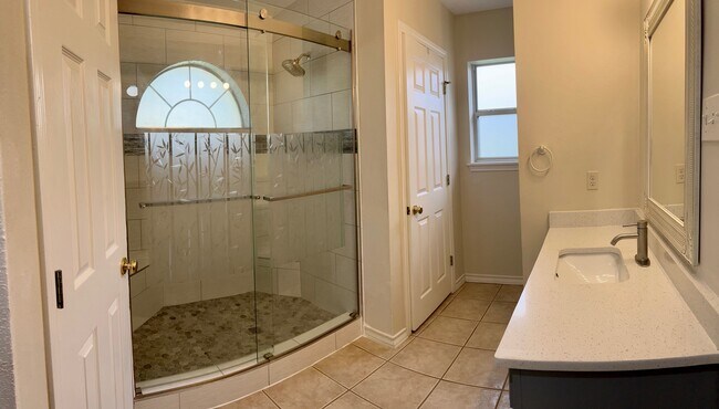 Building Photo - 13661 Teague Ln