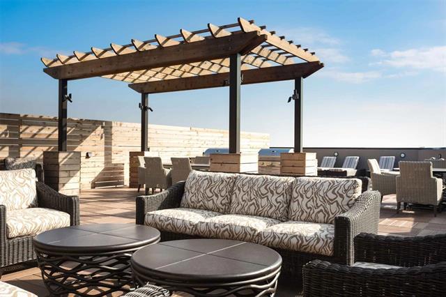 Building Photo - 8110 Park Ln