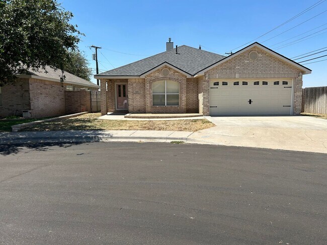 Building Photo - 5425 Veranda Ct