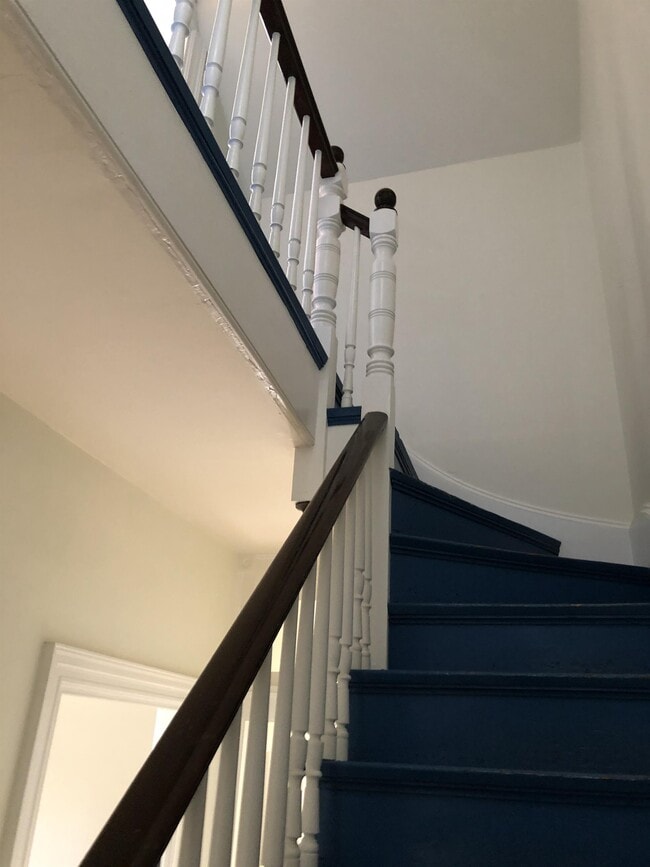 Building Photo - 322 Spring St