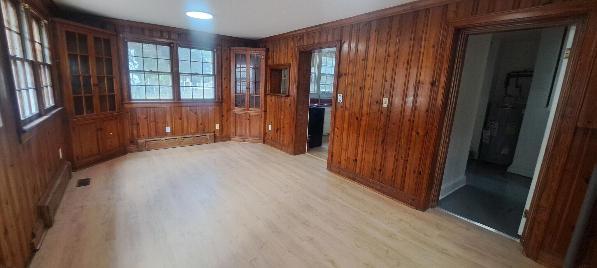 large den - 315 Bosley Ave