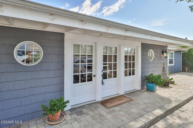 Building Photo - 31944 CA-1