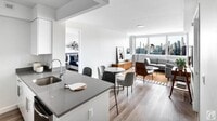 Building Photo - 2 bedroom in Long Island City NY 11109