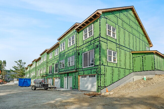 Building Photo - 119 Kettle Moraine Dr S