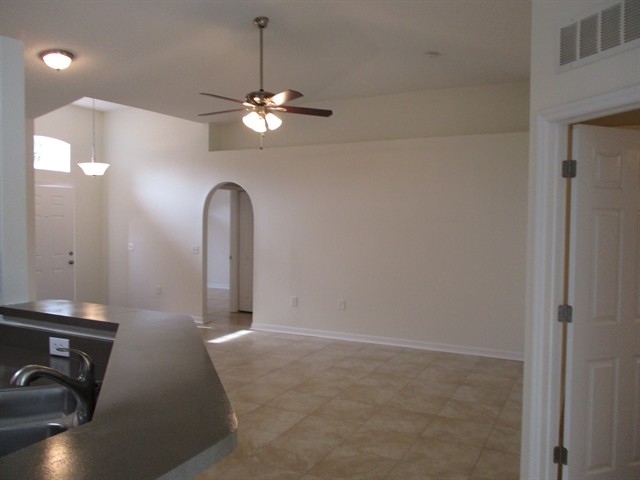 Building Photo - 2201 Pierce Arrow Dr