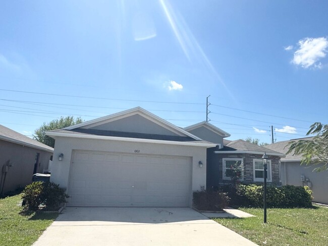 Primary Photo - 4 Bedroom 2 Bath - Gated Community - Move ...