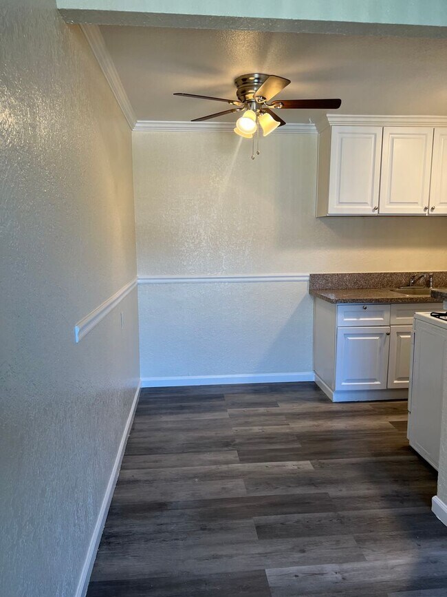 Building Photo - Welcome to SkyView Villa & Somerset Apartm...
