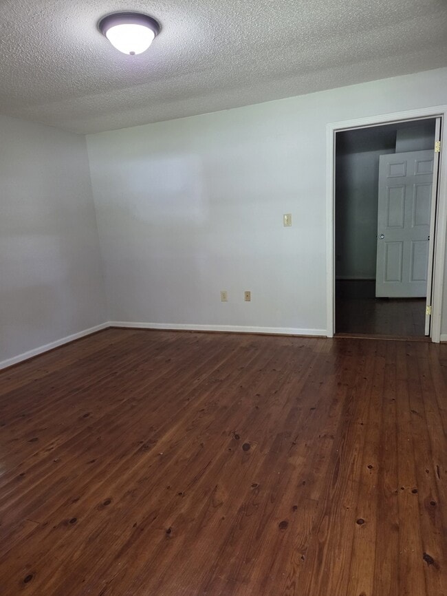 Building Photo - Charming 2 Bedroom in Summerfield