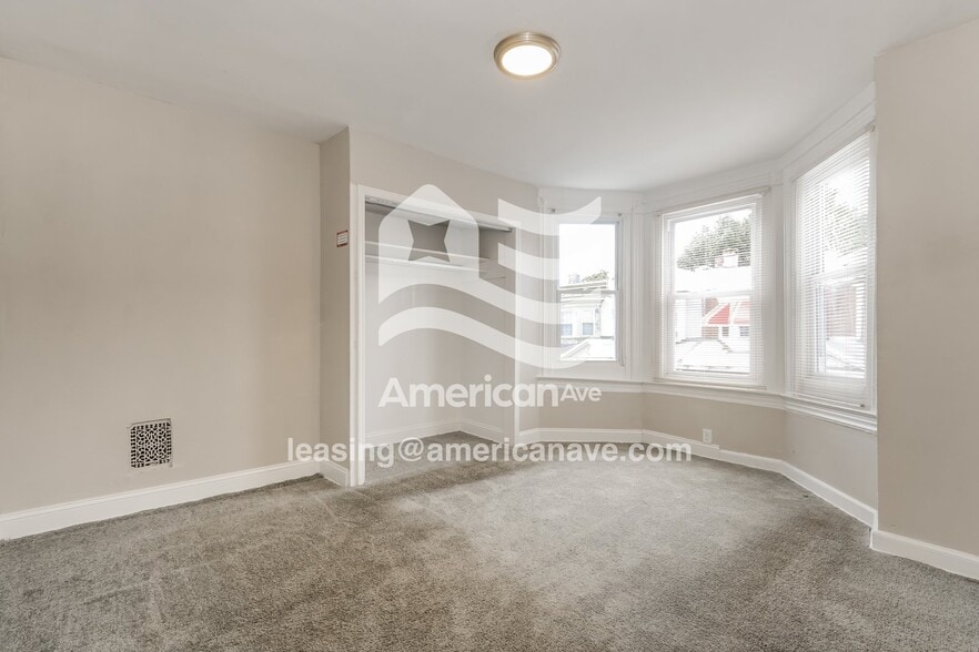 Building Photo - 333 N Robinson St