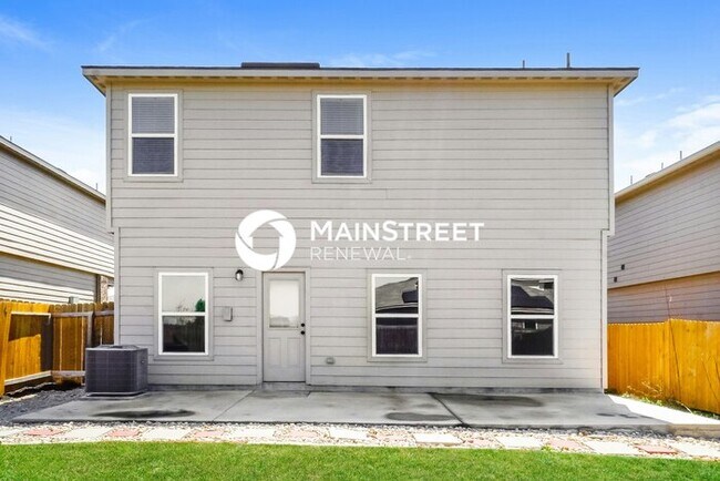 Building Photo - 4 Bedroom Pet-Friendly Home in New Braunfels, TX with Main Street Renewal