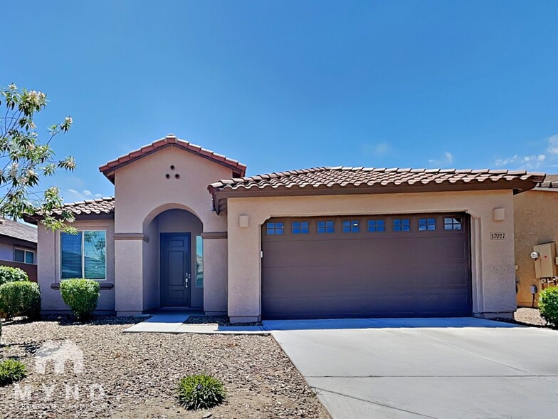 Primary Photo - 17027 W Echo Ln