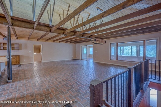 Building Photo - 109 Snowcap Dr