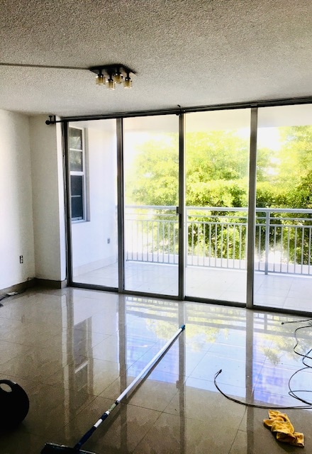 Building Photo - 9250 W Bay Harbor Dr