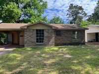 Building Photo - 570 Sally Ann Dr
