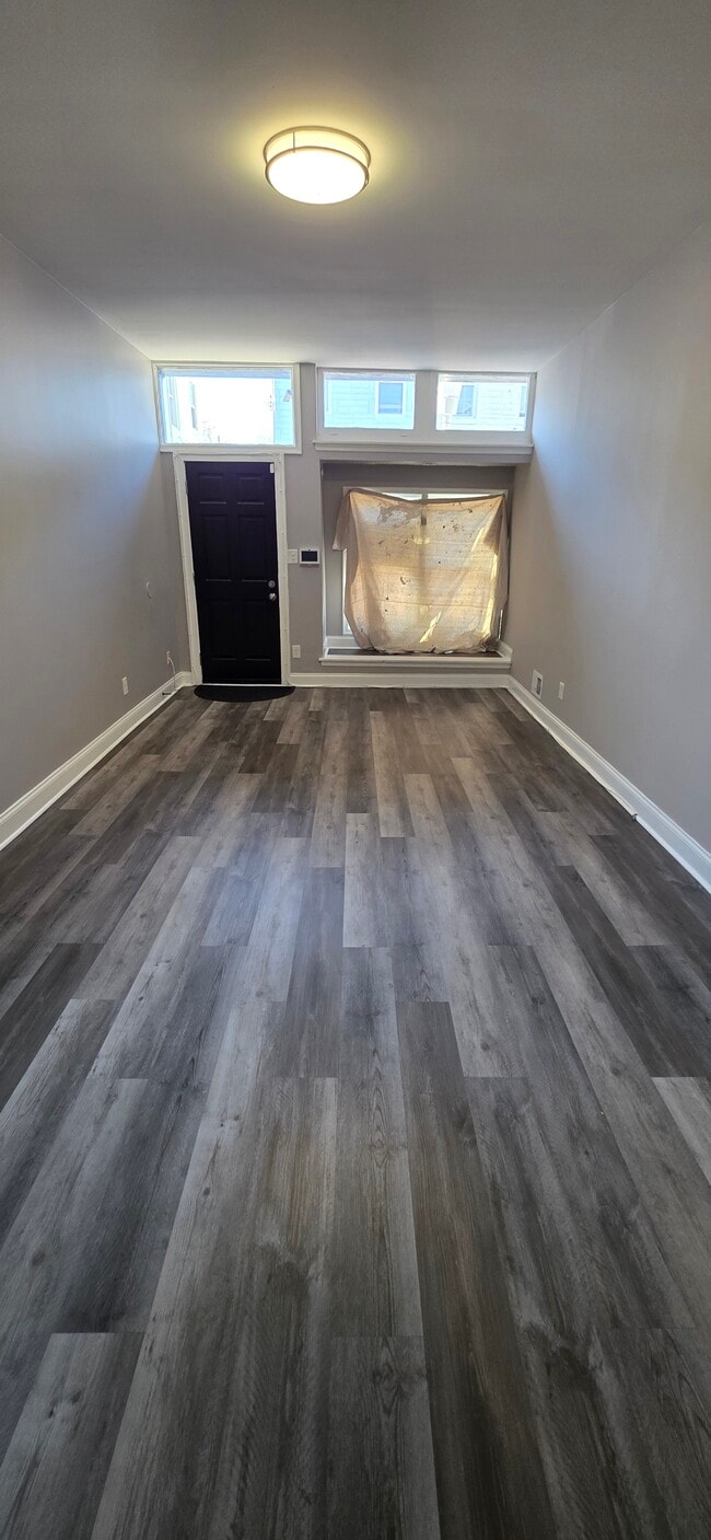 Building Photo - 201 N Rose St