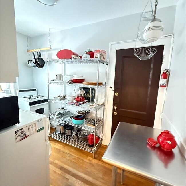 Building Photo - 285 Harvard St