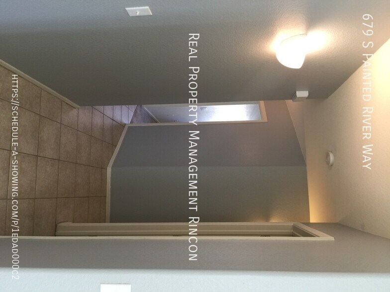 Building Photo - 679 S Painted River Way
