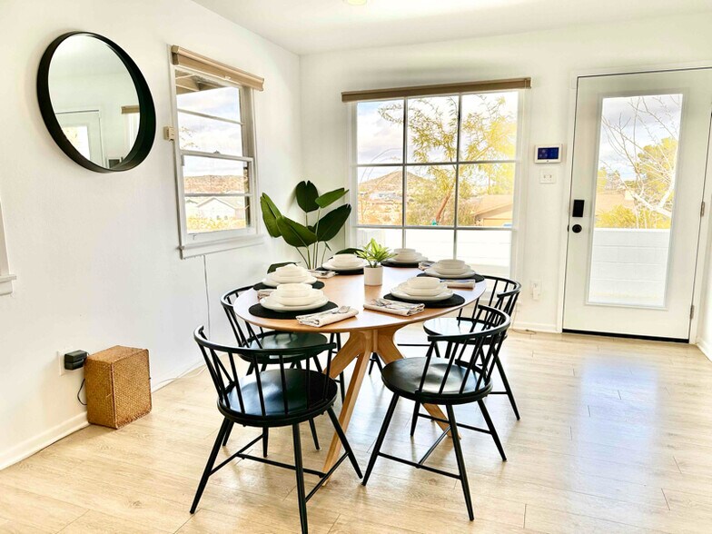 Building Photo - 72319 El Paseo Dr