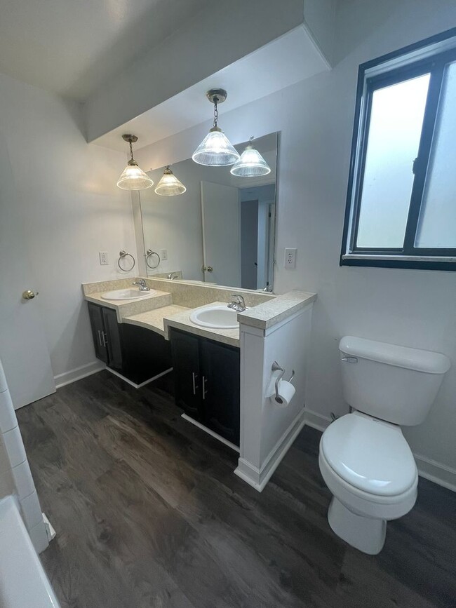Building Photo - 46342 Bartlett Dr