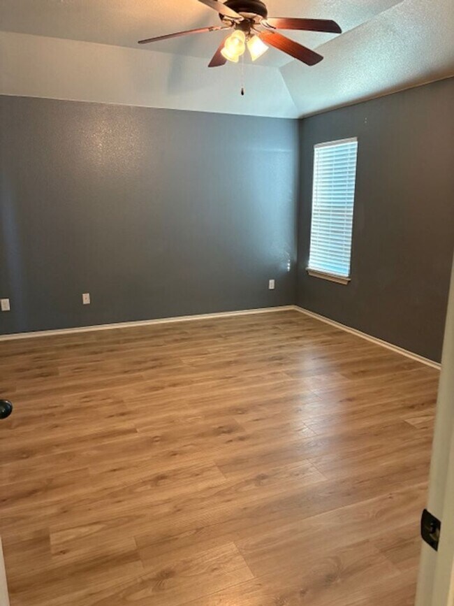 Building Photo - 3106 Alamocitos Creek Dr