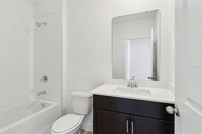 Building Photo - 803 Sunshower Dr