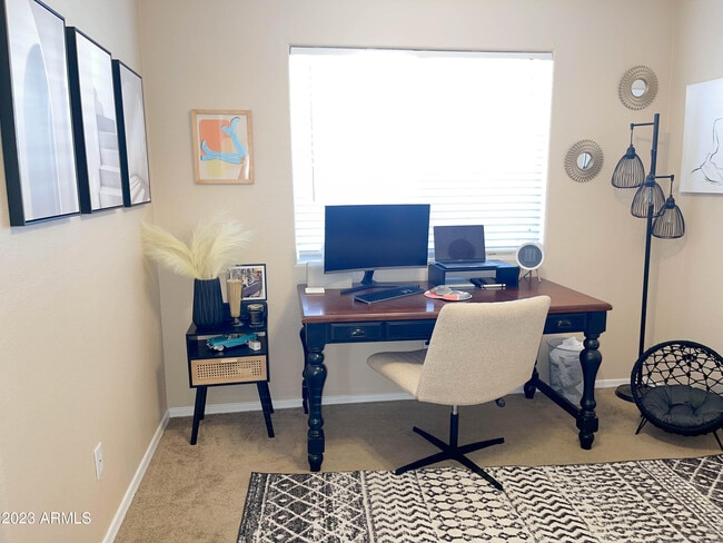 Building Photo - 1077 W Olive Ave