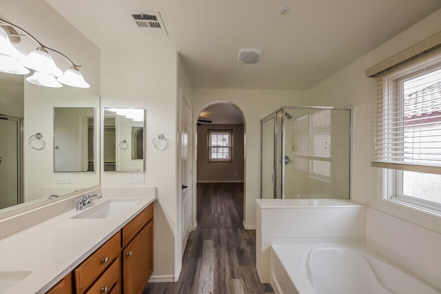 Building Photo - 28902 N 124th Dr